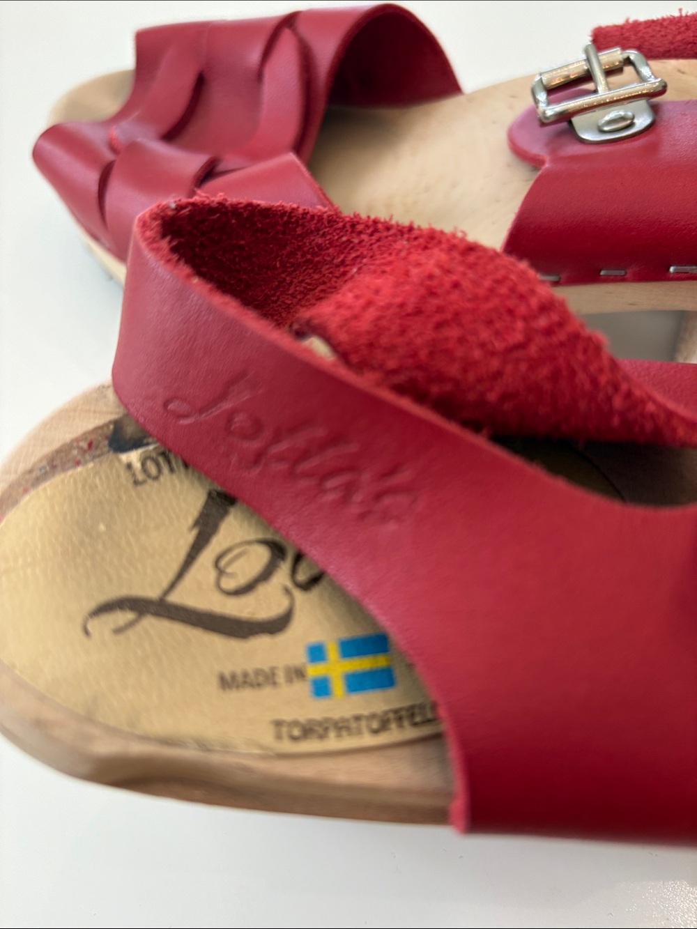 Lotta From Stockholm Red Leather Braided Open-Toe Sandals with Buckle - Picture 7 of 7